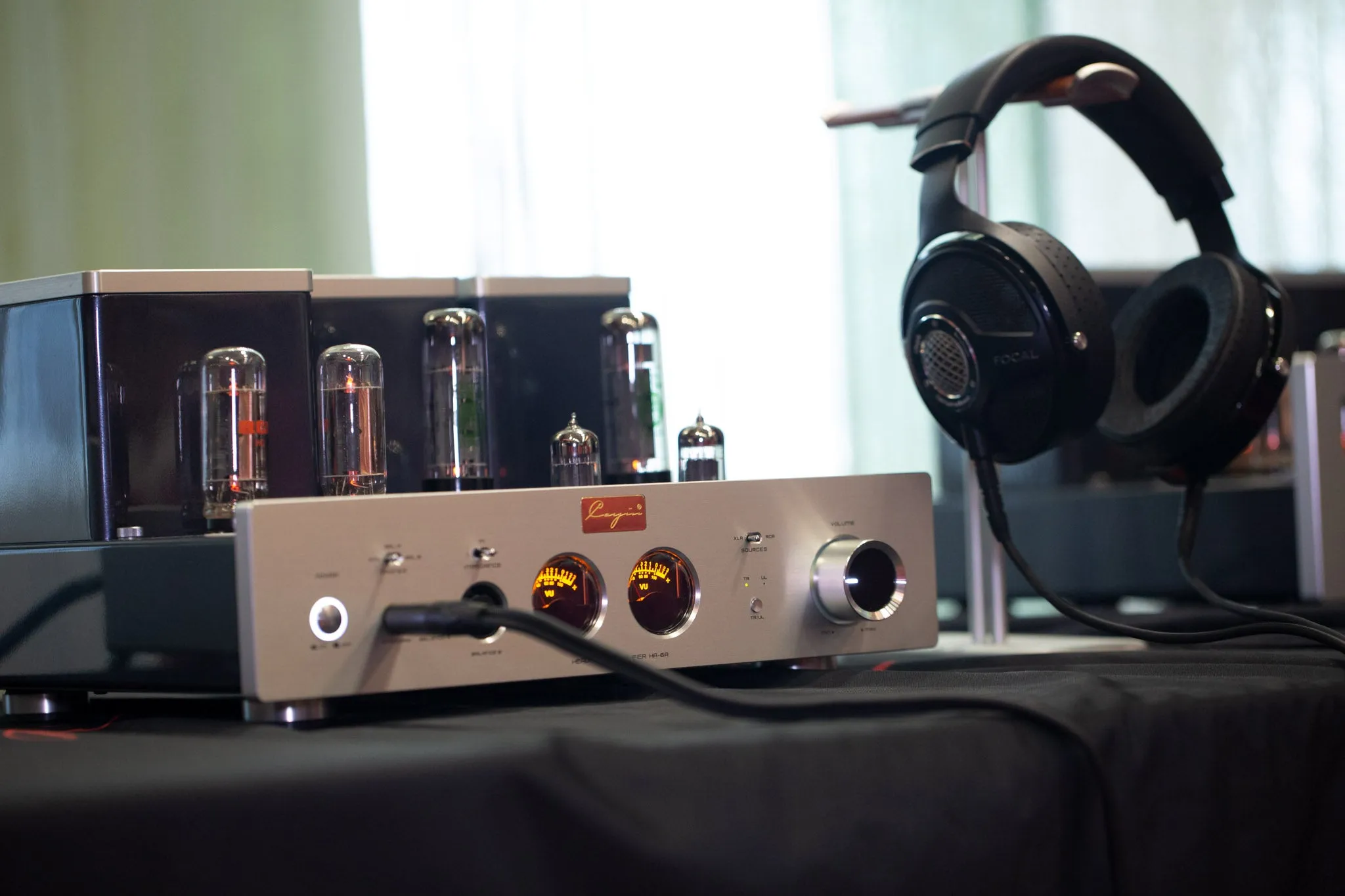 Cayin HA-6A | Desktop Tube Headphone Amplifier